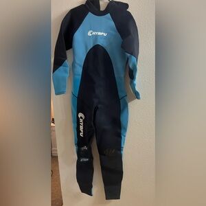 Size XL wet suit